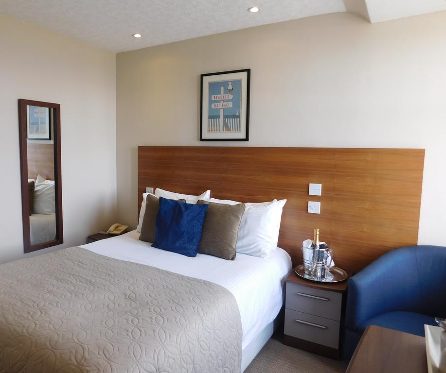 Cullen Bay Hotel Екстер'єр фото