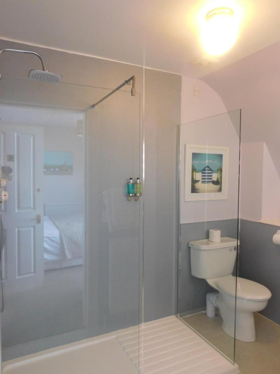 Cullen Bay Hotel Екстер'єр фото